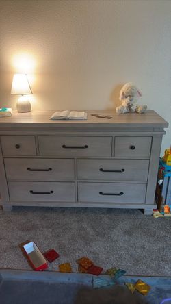 Gray 6-Drawer Dresser – Good Condition