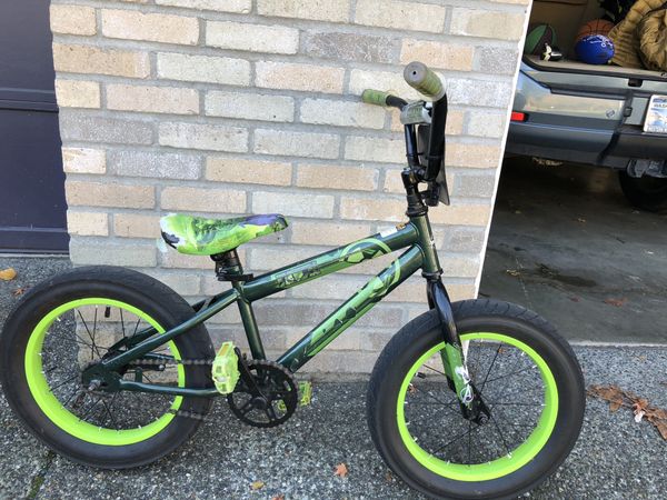 22 inch boys mountain bike