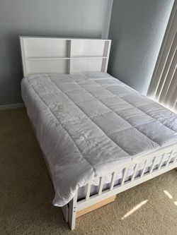Twin size bed