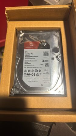 Seagate IronWolf Pro, 8 TB, Enterprise NAS Internal HDD –CMR 3.5 Inch, SATA 6 Gb/s, 7,200 RPM, 256 MB Cache for RAID Network Attached Storage (ST8000N