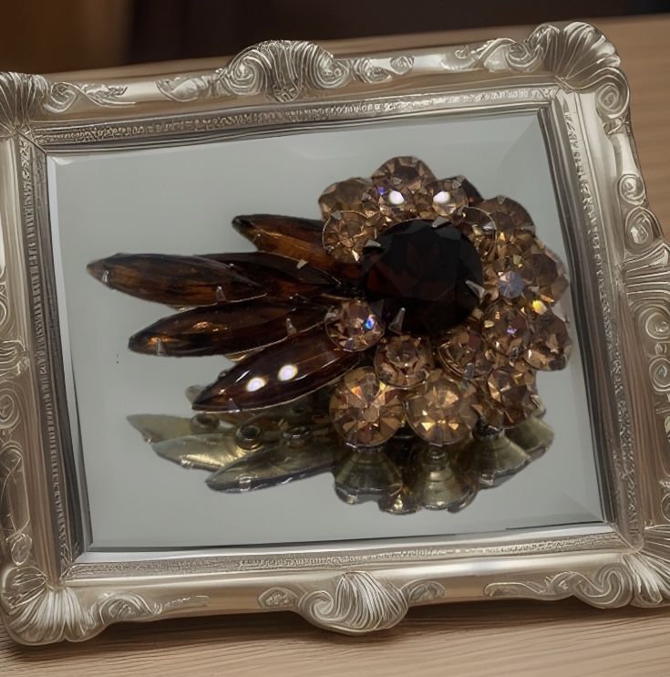Vintage Art Deco Midcentury Topaz Amber Glass Flower Pin Brooch