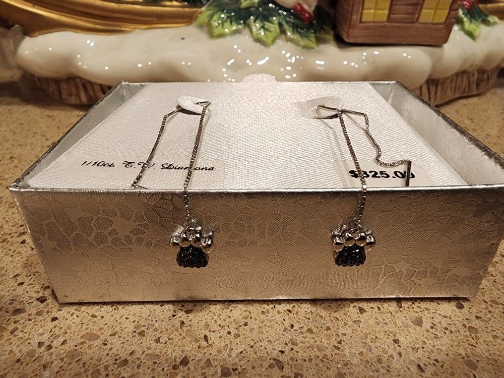 New Gold Dangle Earrings With Diamonds