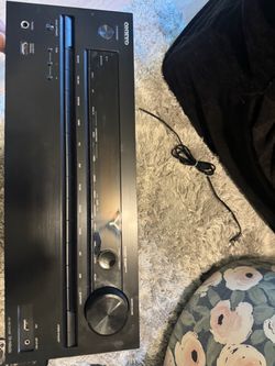 Onkyo TX-NR637 Receiver