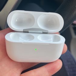 AirPods Pro Lightning Charging Case