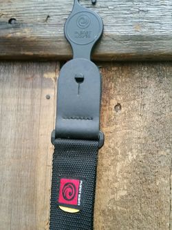 Planet Waves guitar strap with pick
