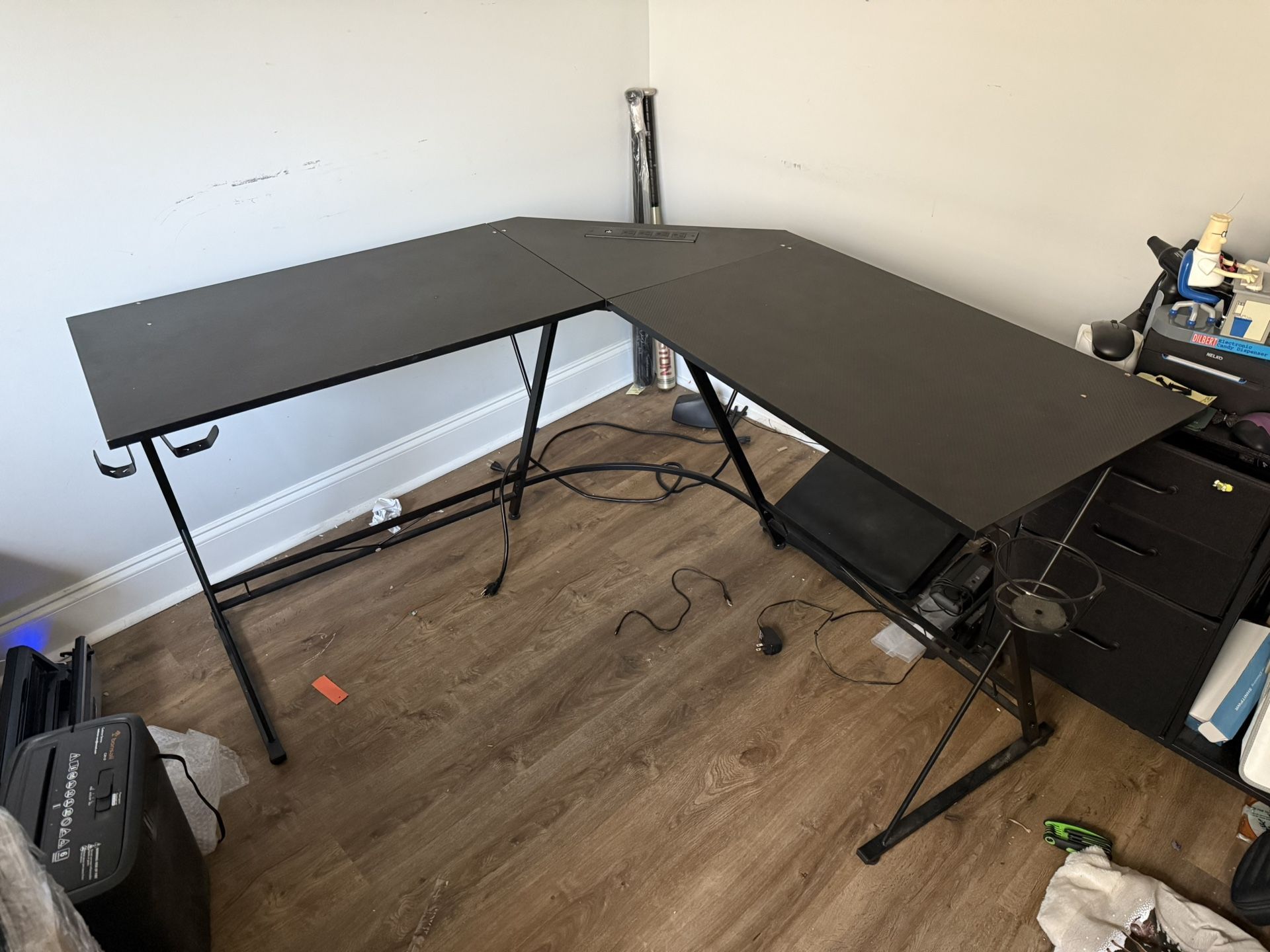 L-Shaped Gaming Desk with Built-in Power Strip – Black (No Top Shelf)