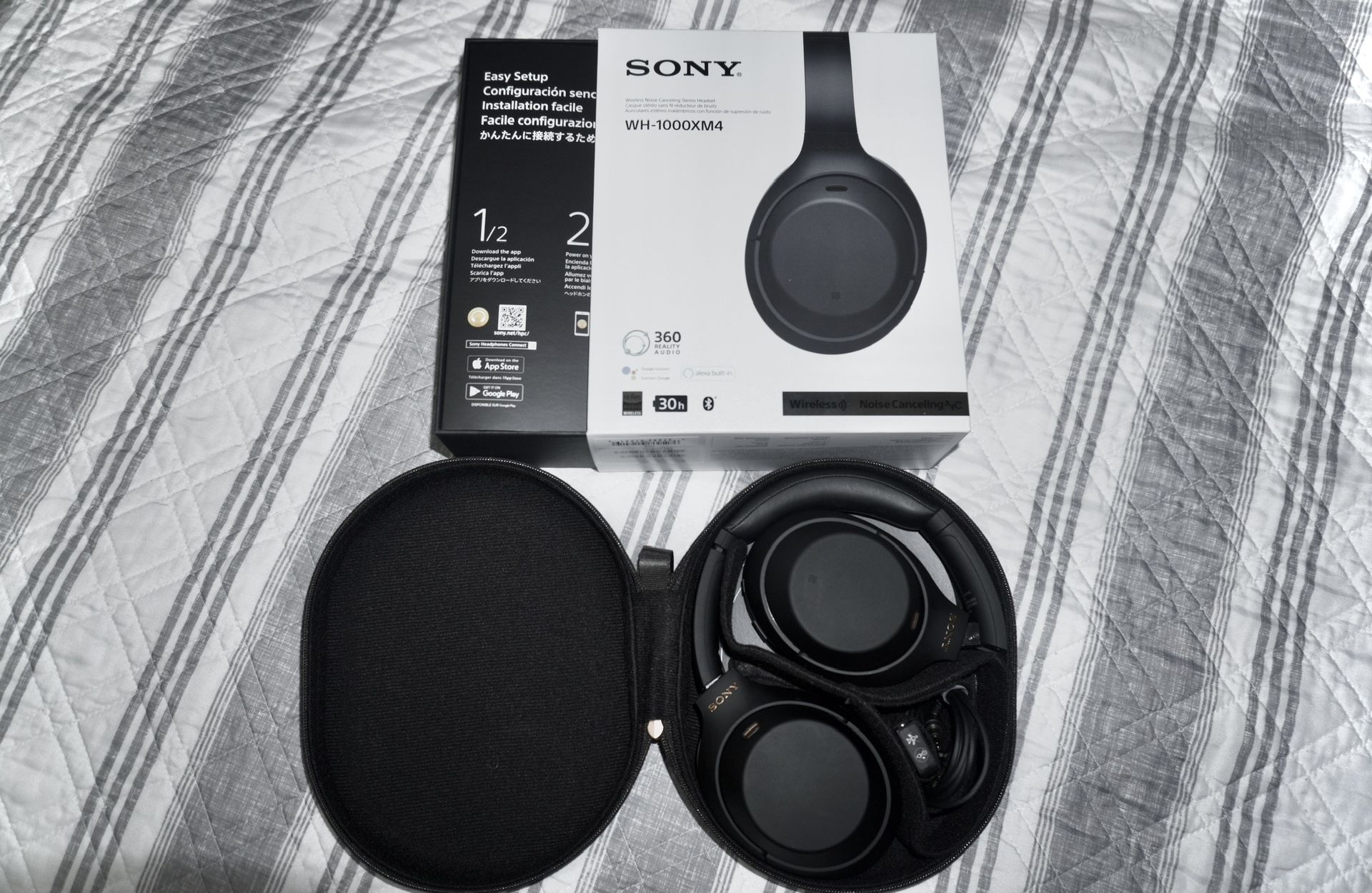 Sony - WH1000XM4 Wireless Noise-Cancelling Over-the-Ear Headphones - Black