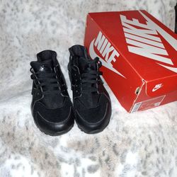Nike Huarache 7y