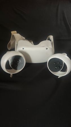 Oculus Quest 2 VR Headset with Controllers – Local Cash Only