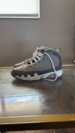 Air Jordan 9 retro Grey