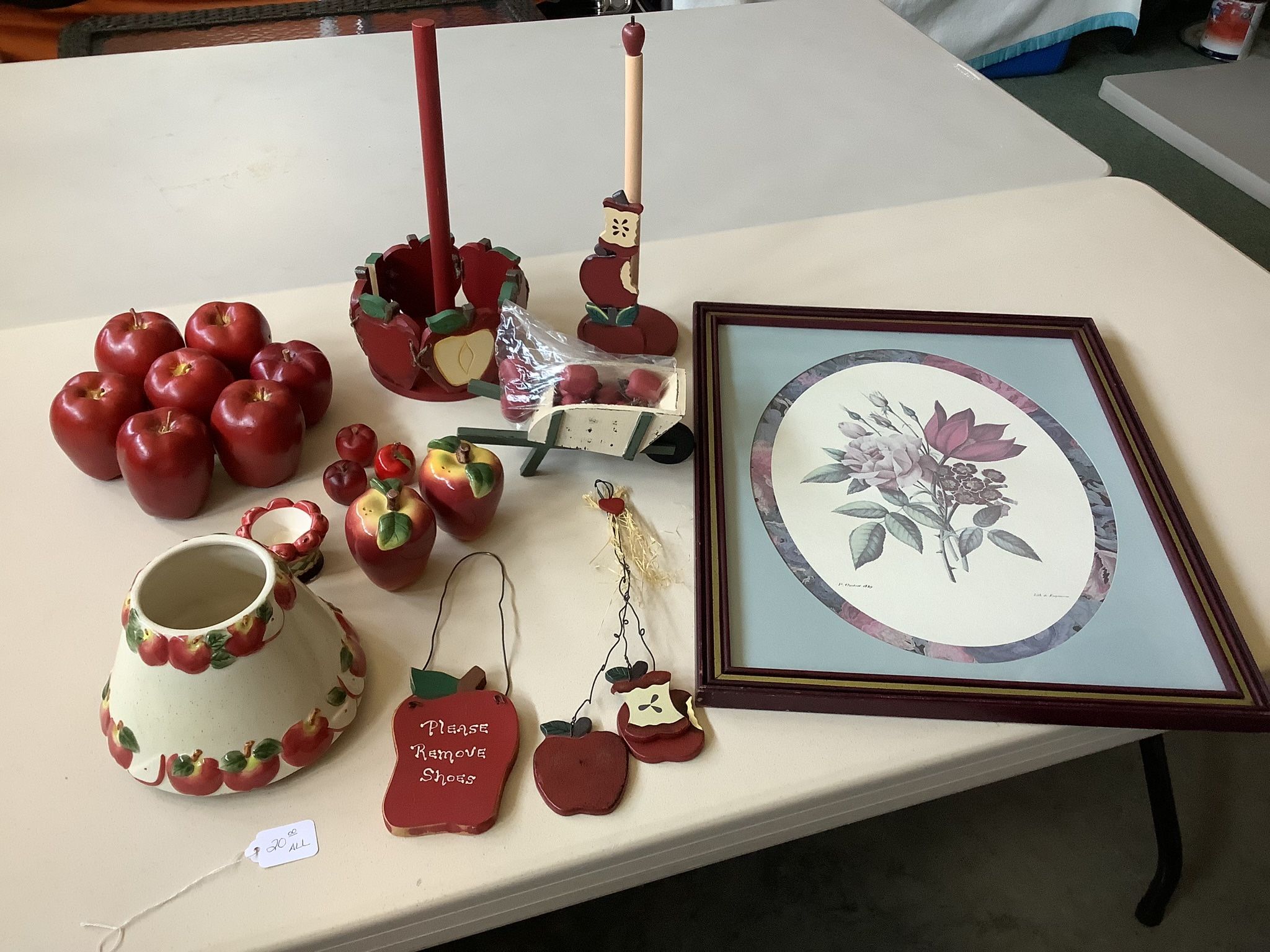Apple Decor 