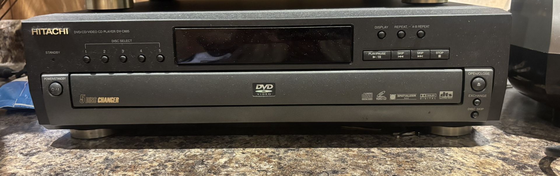 Hitachi 5 Disc DVD/CD Player
