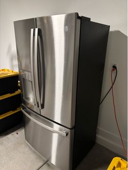 GE Counter Depth Refrigerator 22.1 Cu In