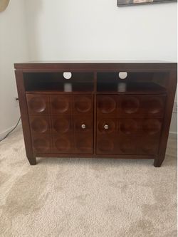 Tv stand