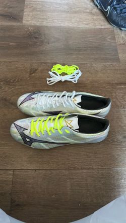 Mizuno alpha 2