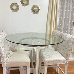 Dinner Table With Seats 
