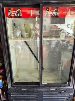 Commercial refrigerator