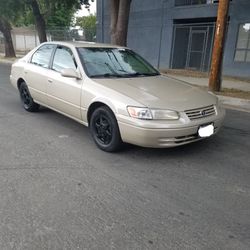 Toyota Camry Clean! Runs Good