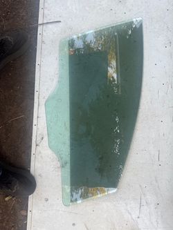 2011-2019 Ford fiesta door glass