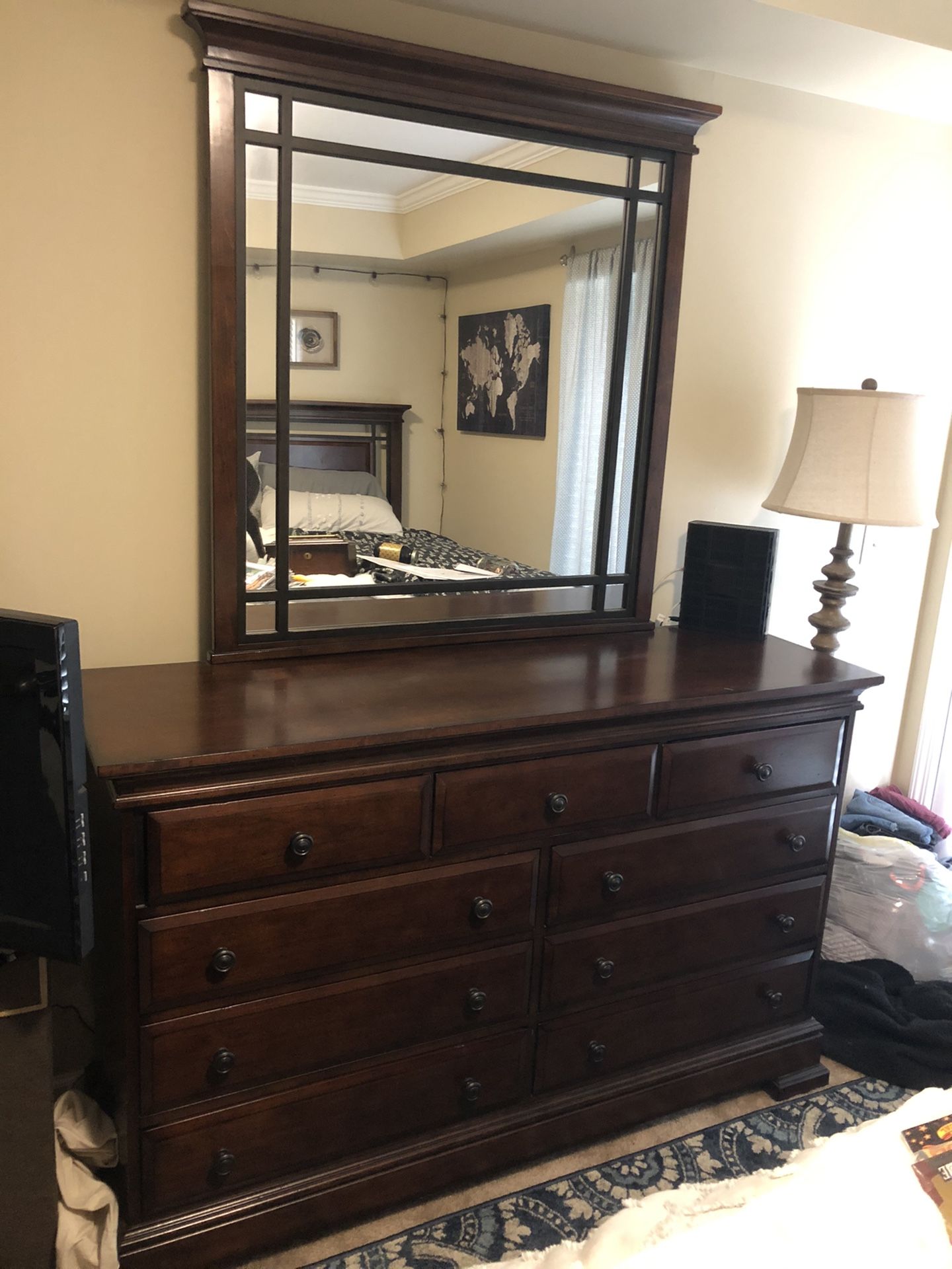 Dresser