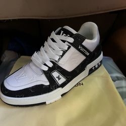 LV Trainers Shoes 