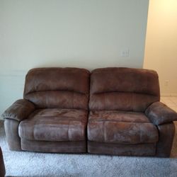 Electric Reclining Sofa