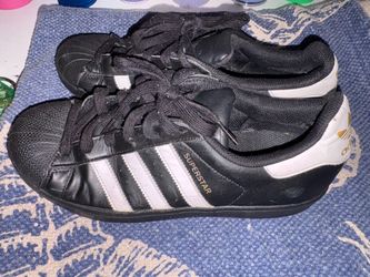 Adidas size 7 shoes