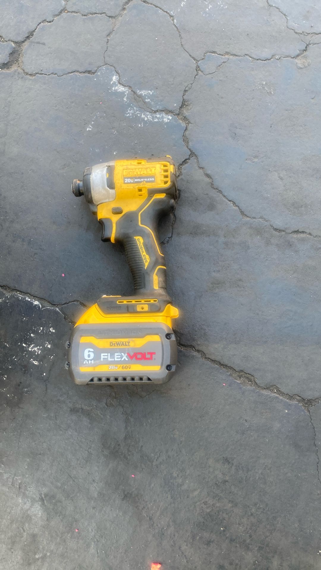 Brushless Dewalt Impact Driver Including Battery