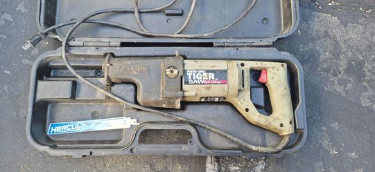 Heavy-Duty Porter-Cable 11.5-Amp Tiger Saw (Model 737) with Hard Case
