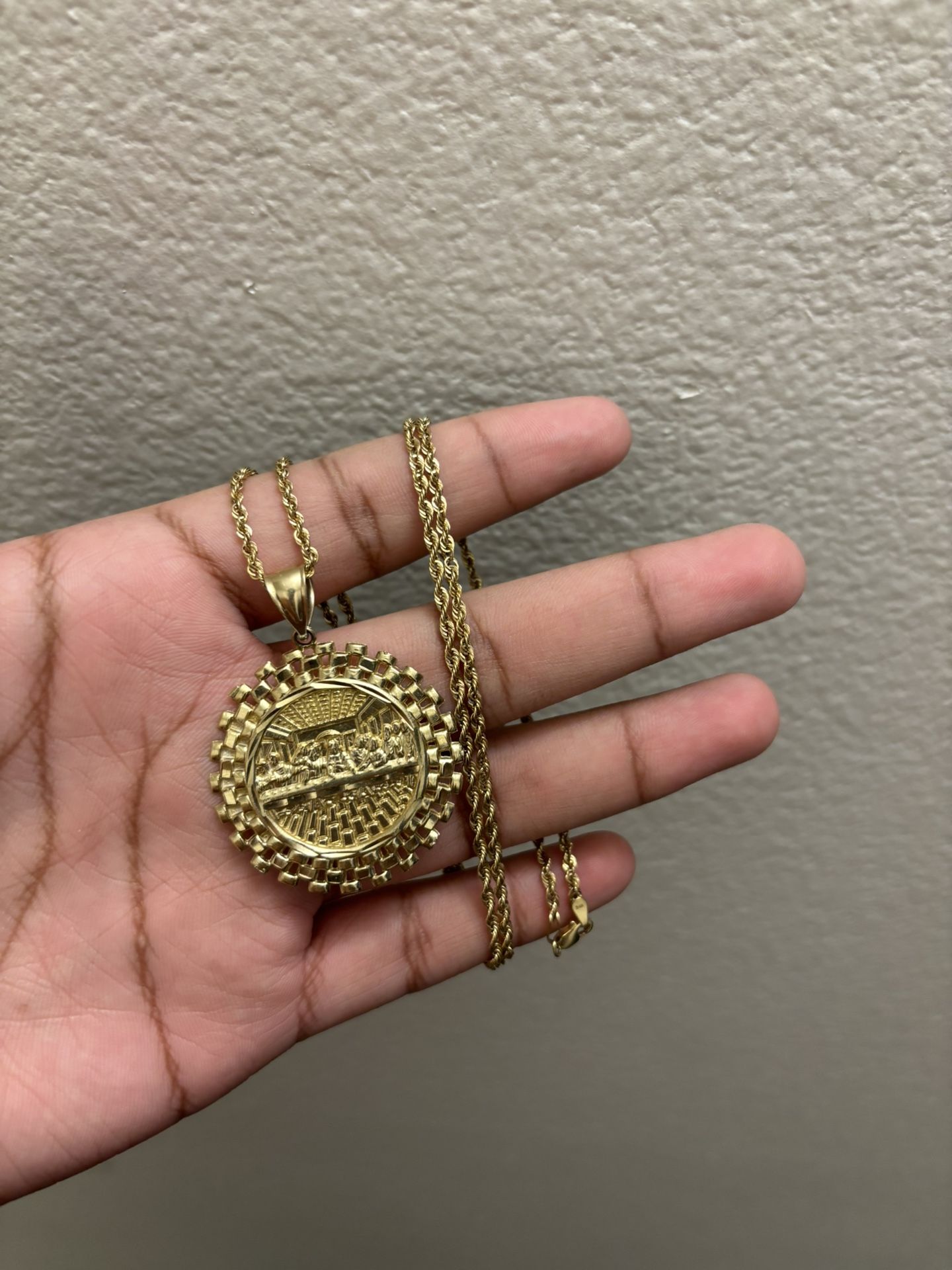 10k Chain And Pendant