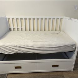 Little Seeds Haven Convertible Crib With Storage 