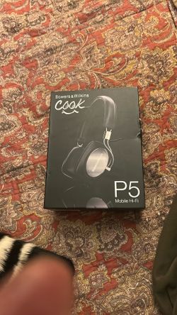 Bowers and Wilkins P5 mobile hi-fi headphones