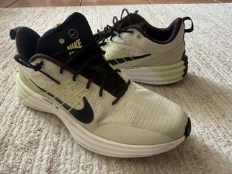Authentic Nike lunar roam men’s shoes size 11, not Travis Scott, jordan, supreme, undefeated
