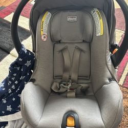 Chicco Carseat 