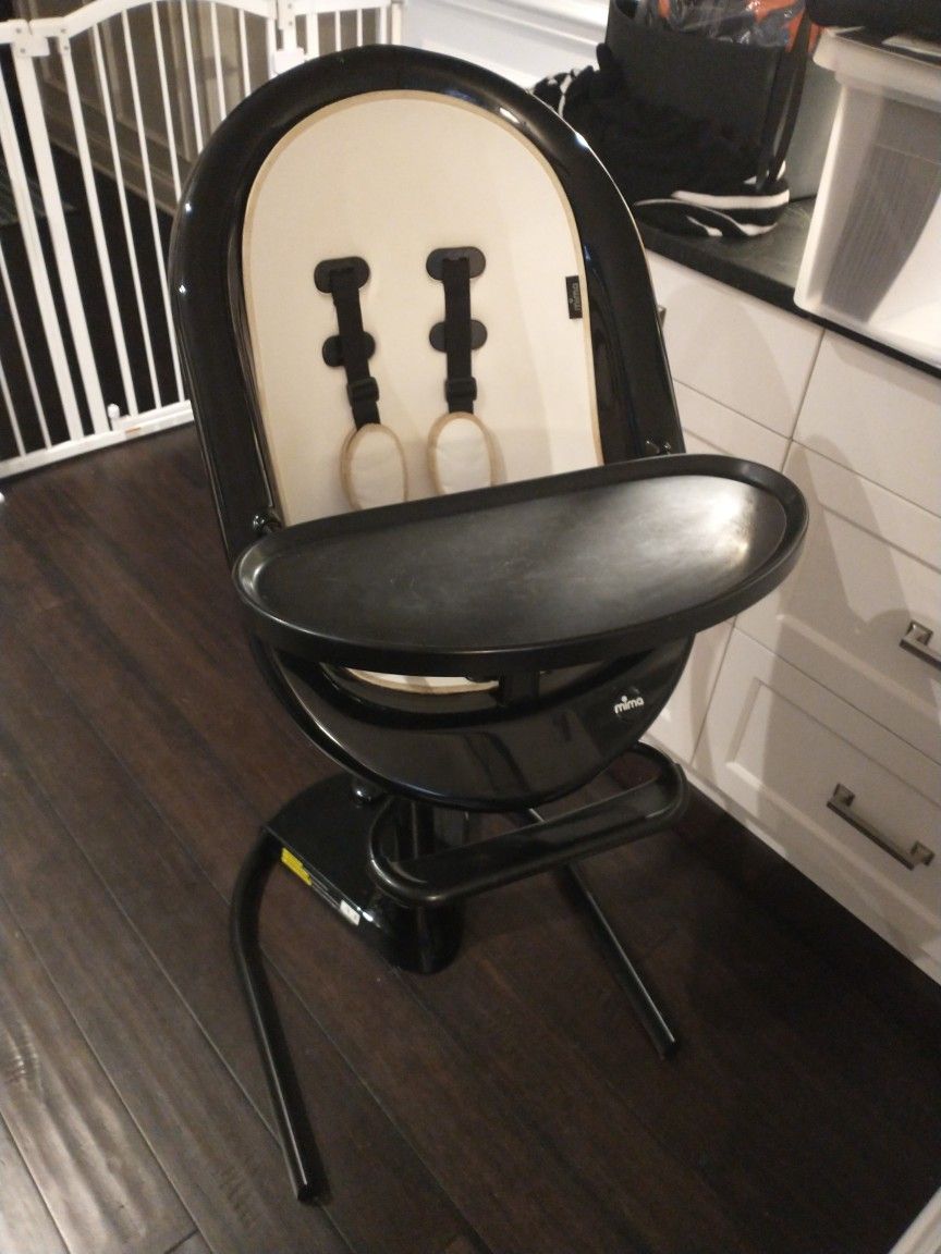Mima Moon Black Infant High Chair
