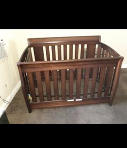 Delta Baby crib