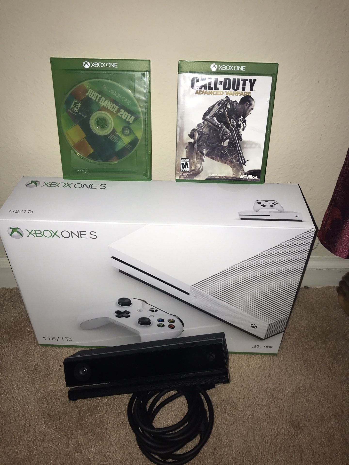 Brand New Sealed XBox One S with Kinect Sensor and 2 Games Disc