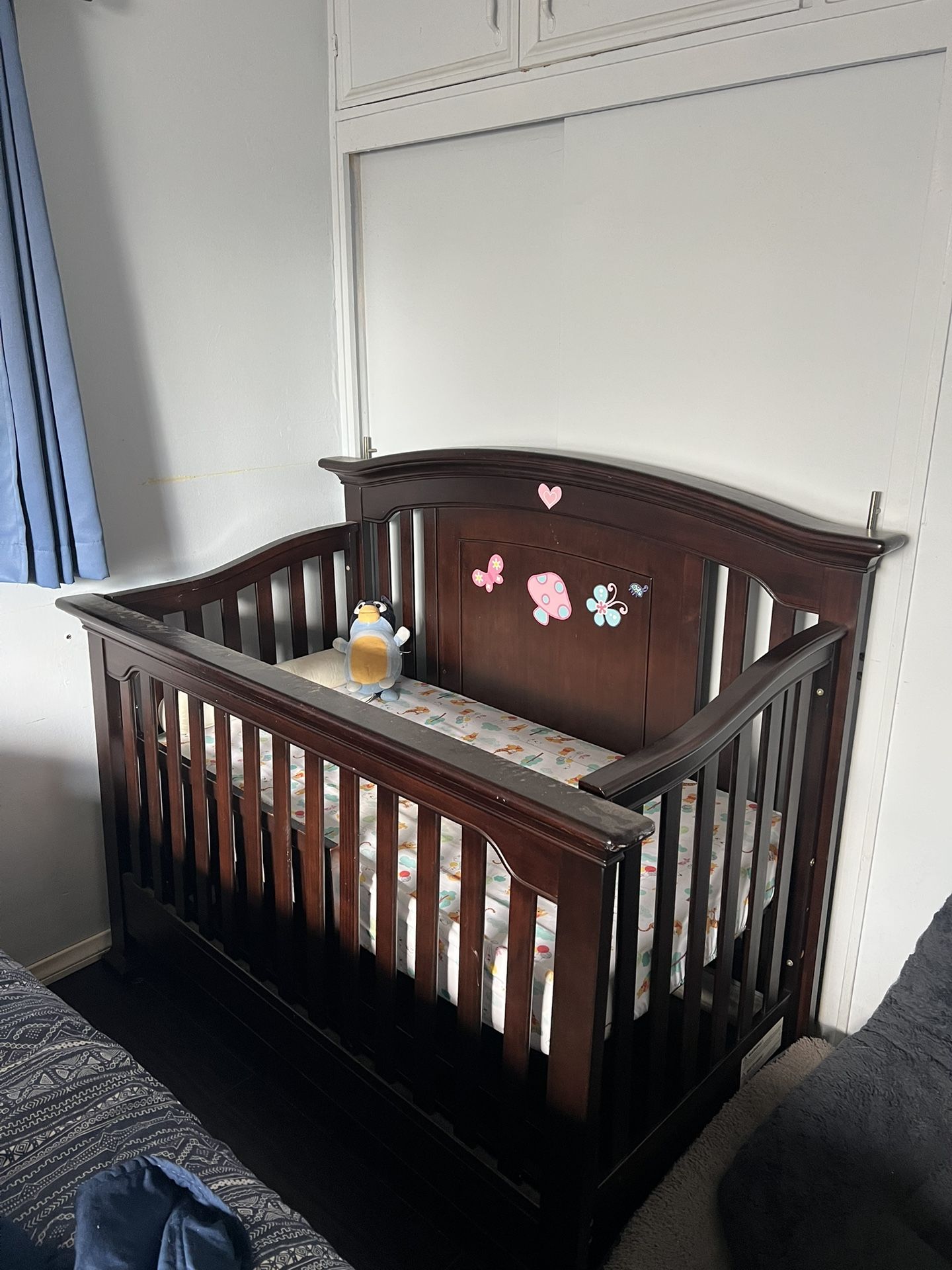 Baby Crib / Baby Bed Includes Waterproof Mattress