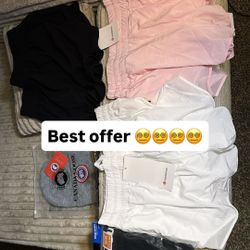 Canada Goose Hat & Lululemon Shorts!