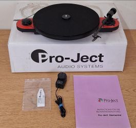 Pro-ject Elemental Turntable