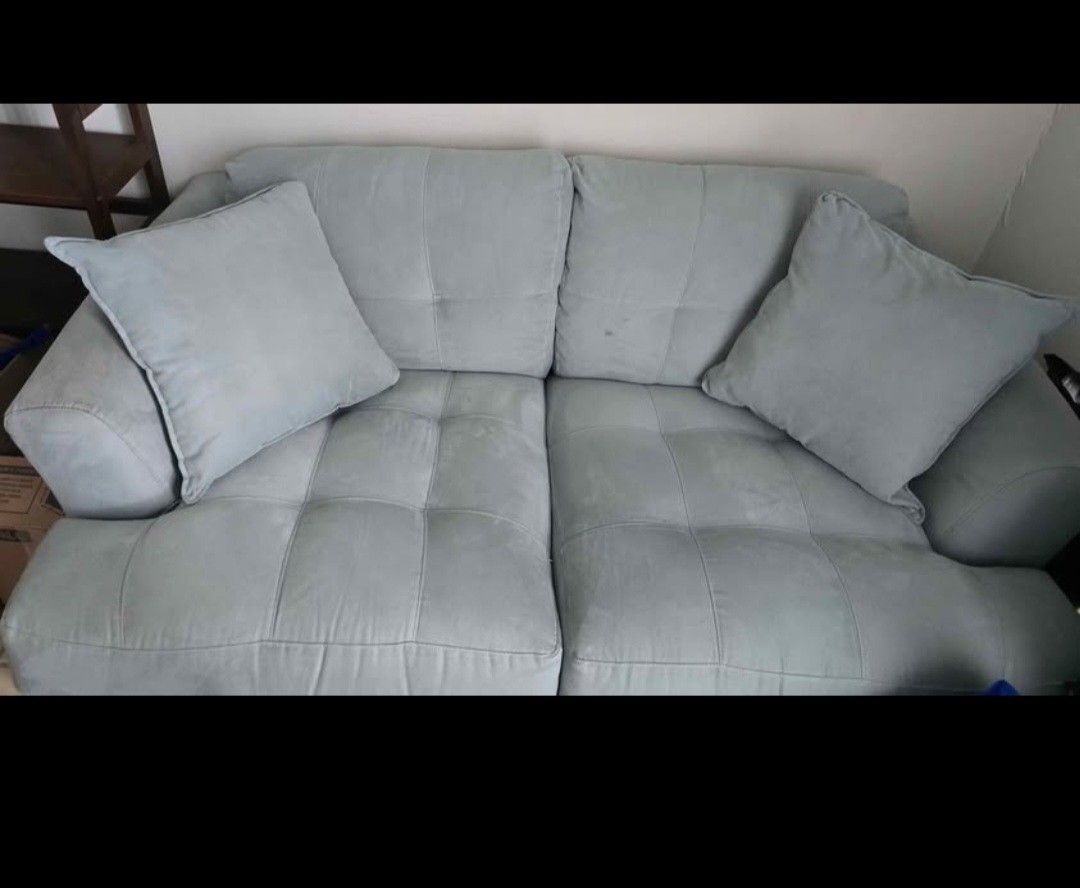 2 Peice Couch