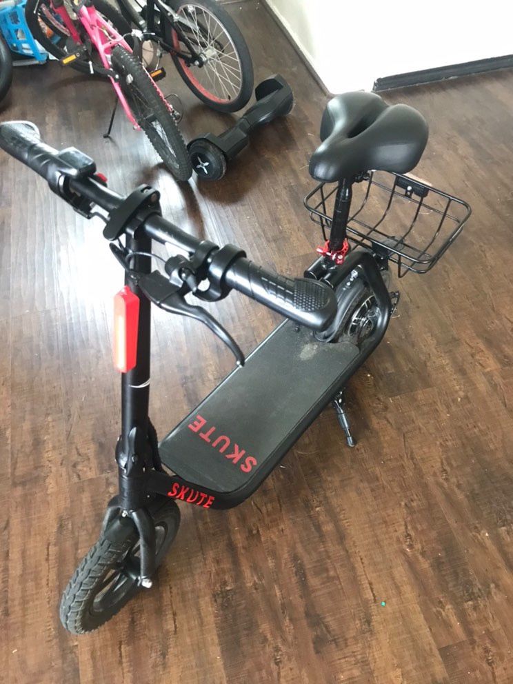 Hyper 36V Skute Commute 12" Seated Electric Scooter with Basket, 250W Motor