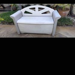 Beautiful 😍 Rubbermaid Storage Deck Bench Seat Pool Deck Garden Lawn Balcony Shed Bin Boat Dock Love Seat Outdoor Furniture 