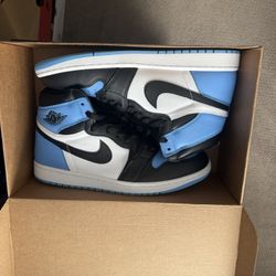 Air Jordan 1 Retro High OG UNC Toe
