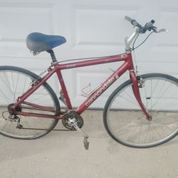 Cannondale Bicycle 700 C $180$