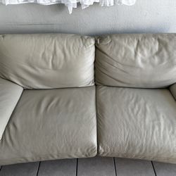 Macy’s Leather Couch 🛋️ Sofa.