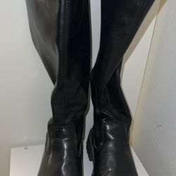 Black high knee boots 8 W