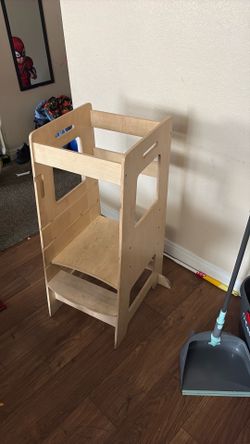 Kids helper step stool 3 different heights just dirty need a cleaning