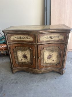 Vintage Dresser {🚚FREE SHIPPING🚚}