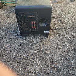 Amplifier Subwoofer and Speaker